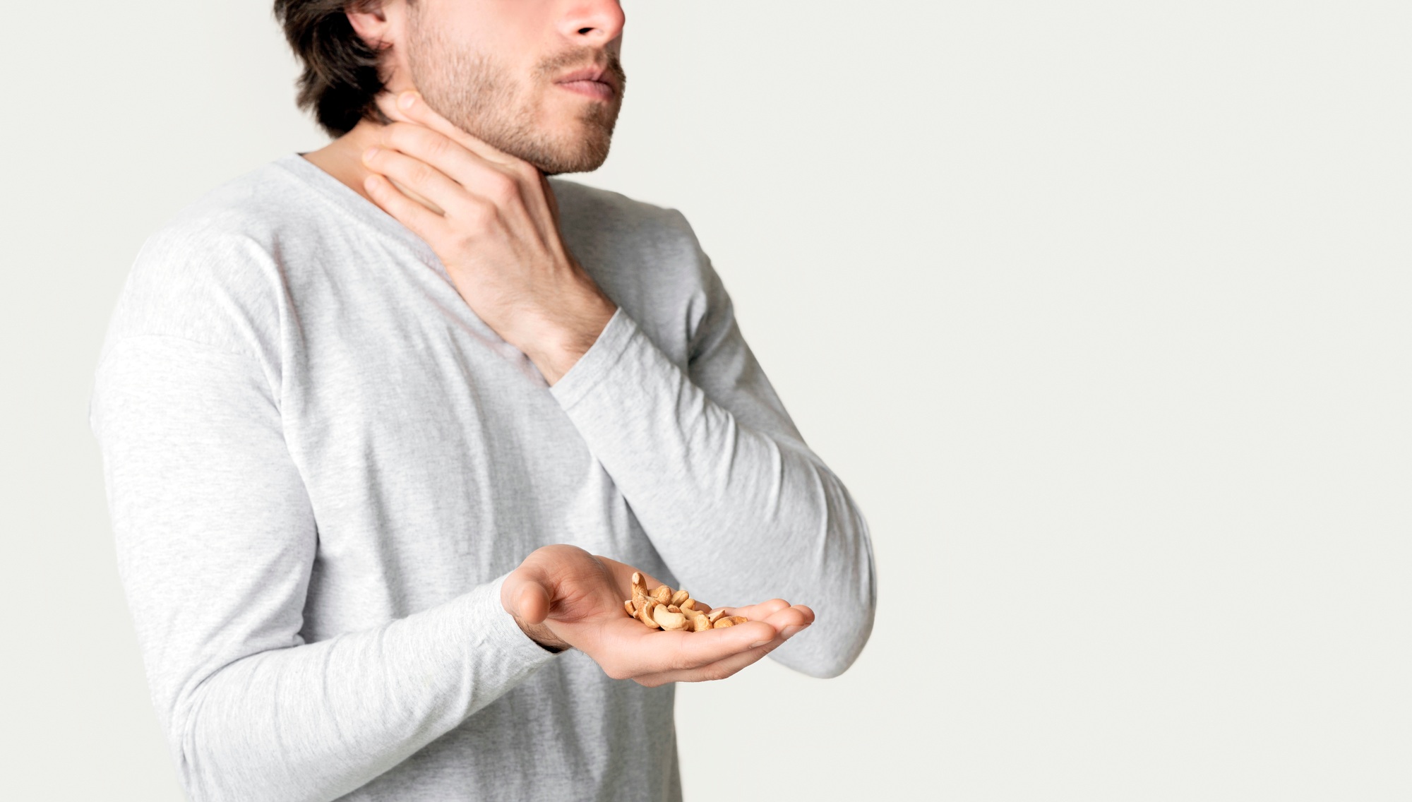Allergic reaction to nuts, man suffocates, free space